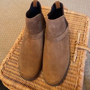 Teva dark brown suede ankle booties